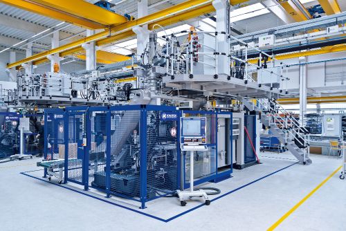 아티클 티저 이미지: Kautex Maschinenbau. Kautex Maschinenbau – 디지털화를 통한 공장 처리 및 지원 간소화
