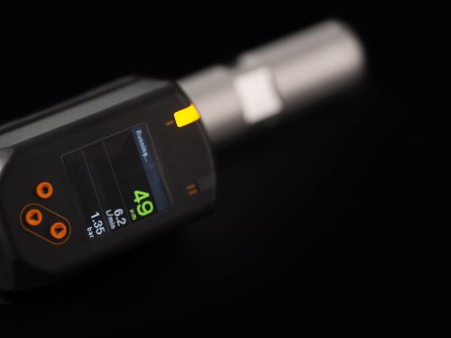 Teaser image of the article: Air gap sensor for machine tools. The SDP air gap sensor detects the distance between the surface and object with consistent accuracy and outputs it as an absolute value.