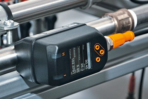 Teaser image of the article: Flowmeter reduces costs from compressed air leaks. Lower annual energy spending without making capital investment.